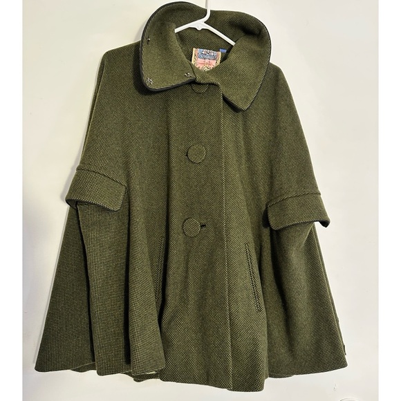 Mint condition vintage wool cape L.A.M.B. by Gwen Stefani Fall 2005 - Picture 1 of 16